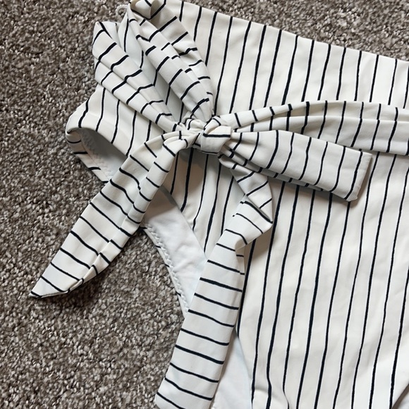 Vitamin A Lola Bottom - Picture 3 of 4